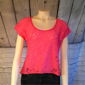 Ladies sleeveless hot pink Lacey top by Rue 21 size M